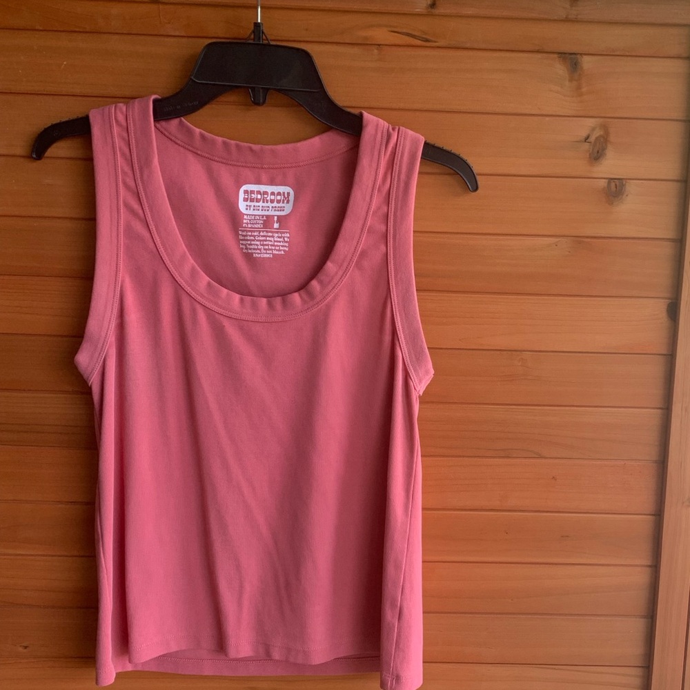 Big Bud Press Salmon Bedroom Tank, Large